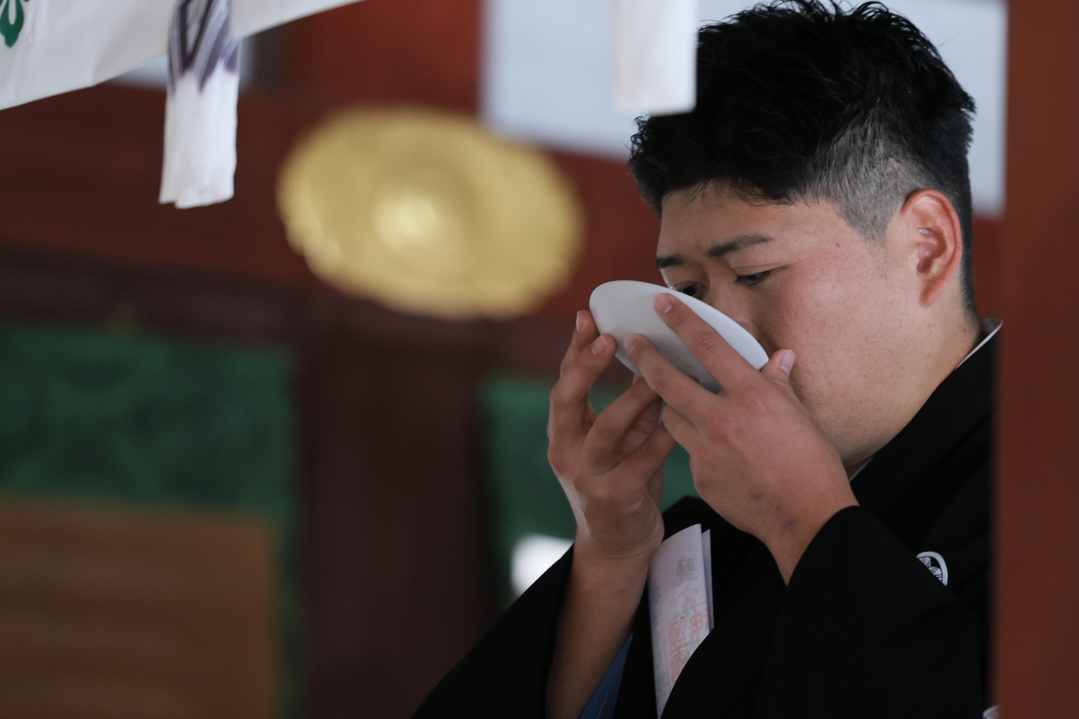 秋の鹽竈神社で結婚式 ~紅葉を感じながらのロケーション撮影~
