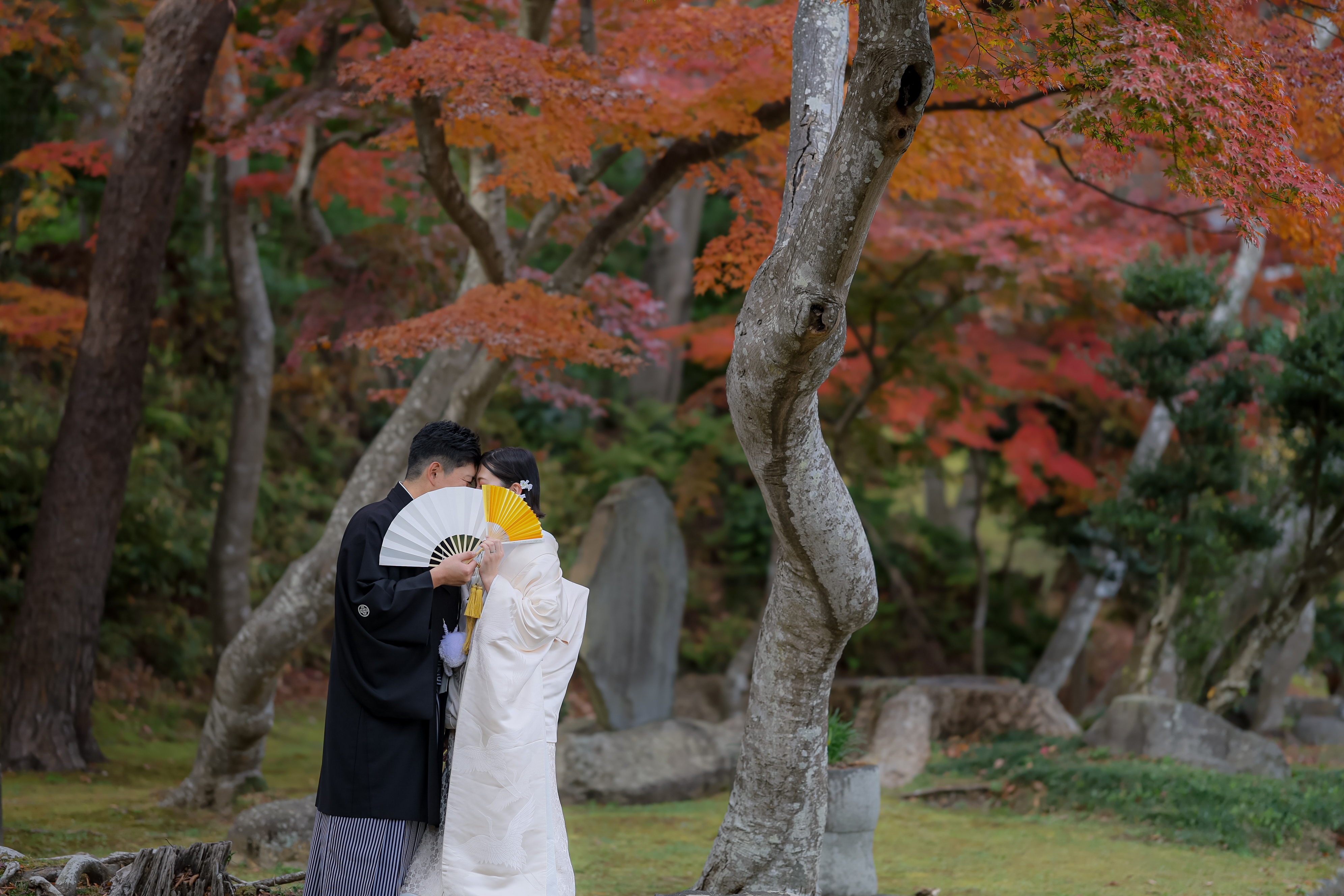 秋の鹽竈神社で結婚式 ~紅葉を感じながらのロケーション撮影~