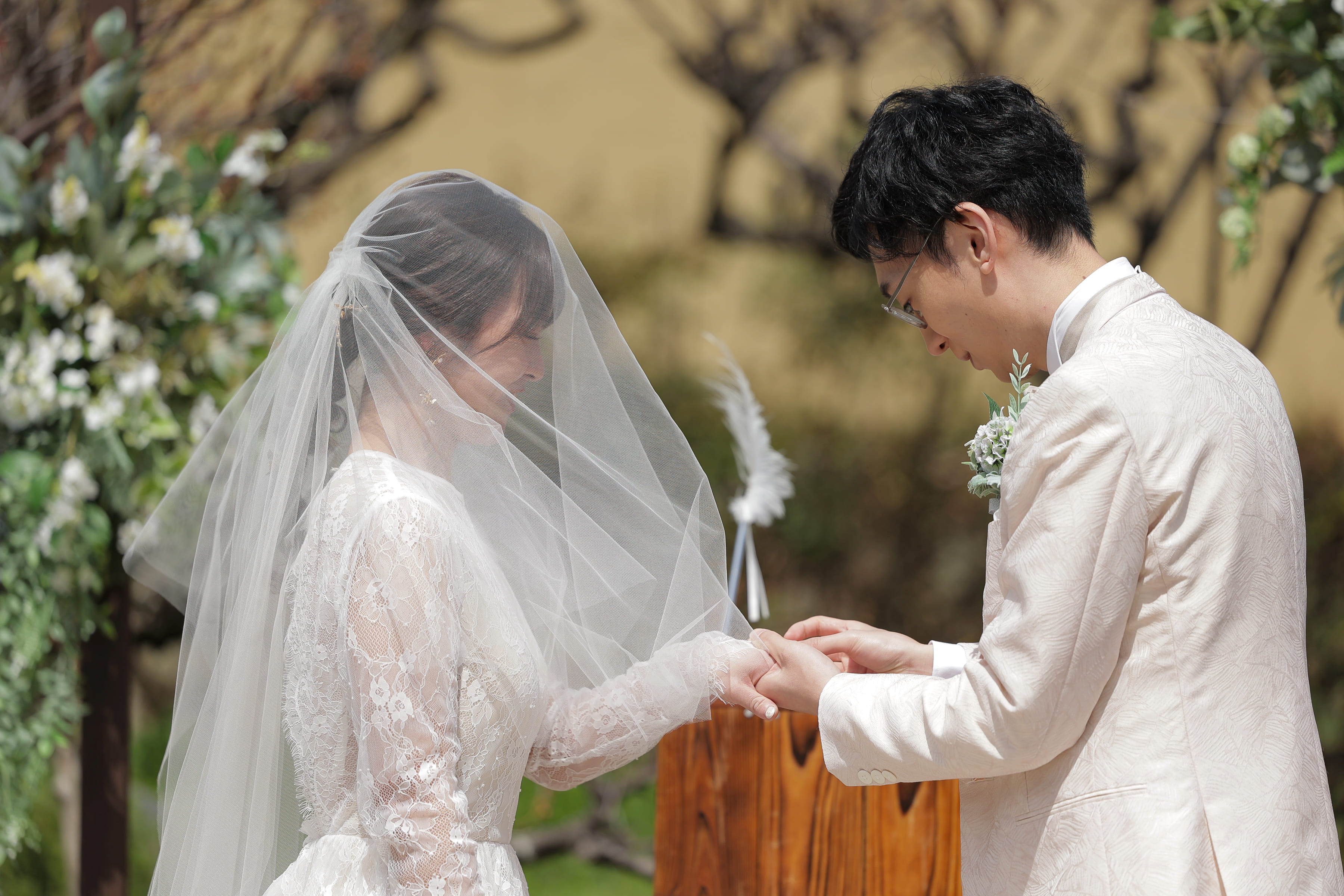 本と歴史に囲まれて。古民家で叶えた温もりウェディング