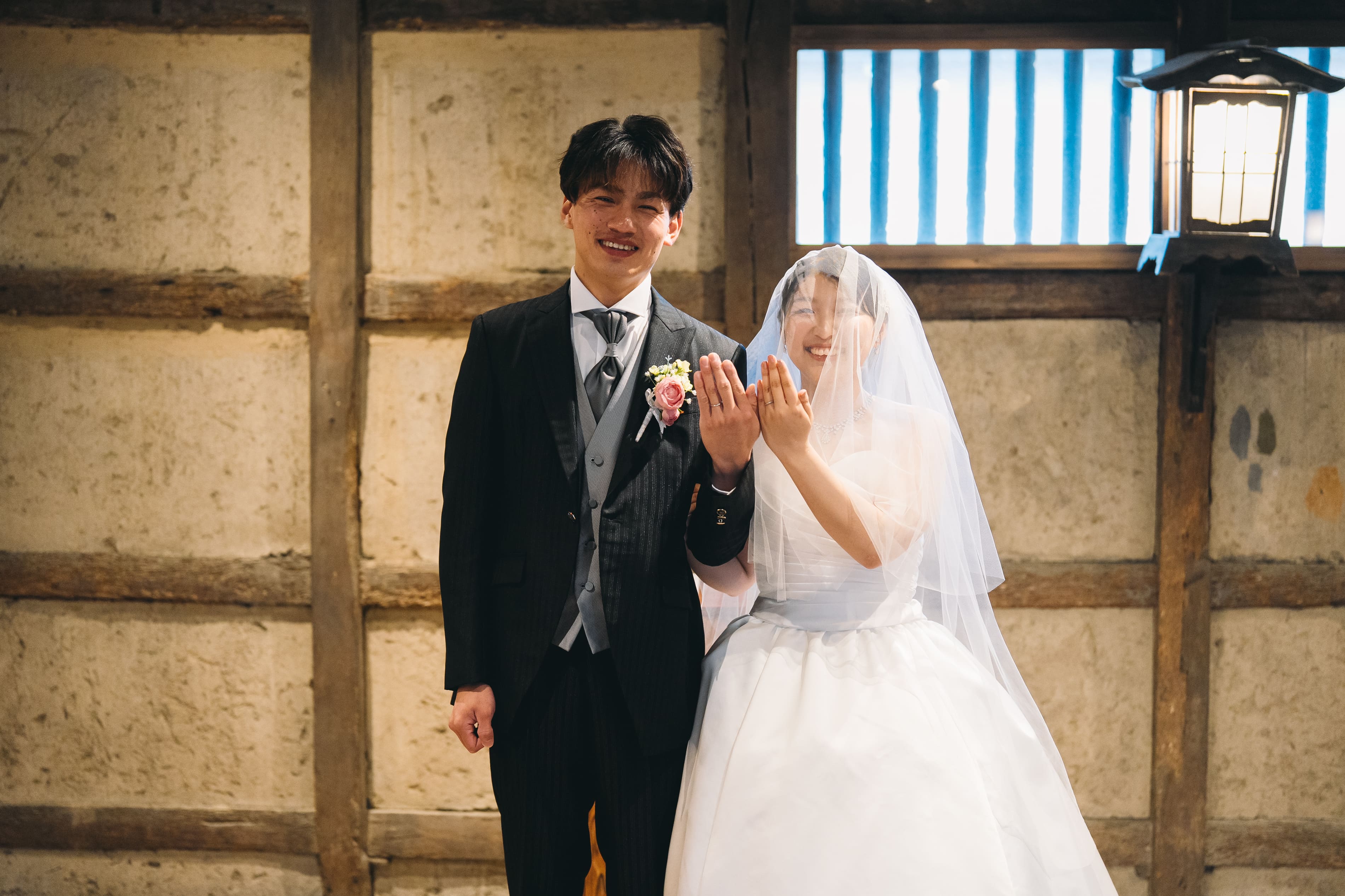 雨音と共に誓う、温かな古民家の人前式