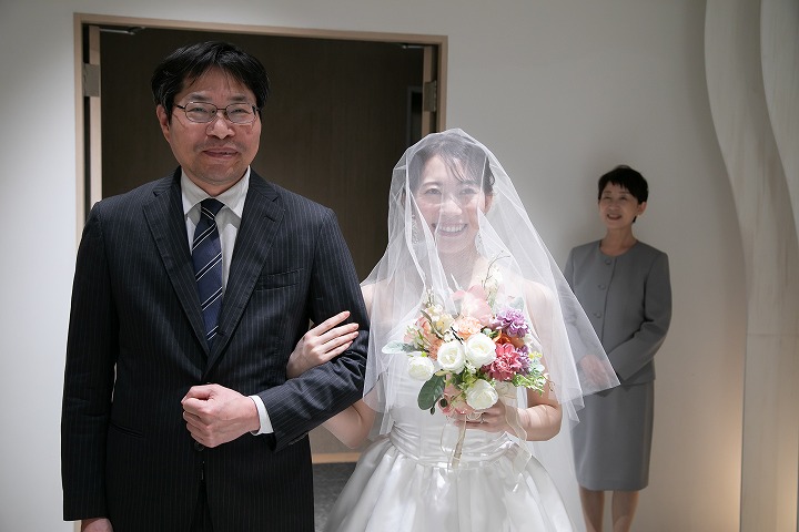 フォトウェディングだからこそ、ゆっくり家族におひろめ♪