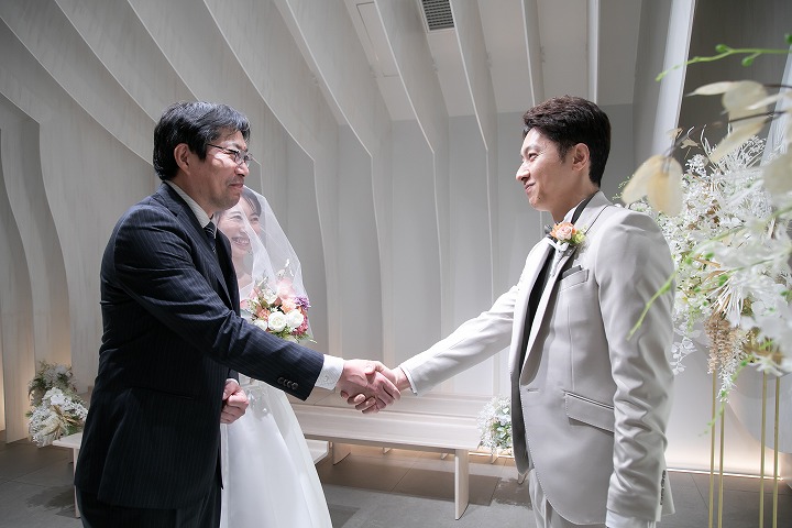 フォトウェディングだからこそ、ゆっくり家族におひろめ♪