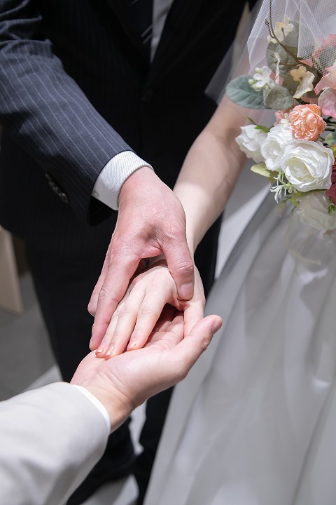 フォトウェディングだからこそ、ゆっくり家族におひろめ♪