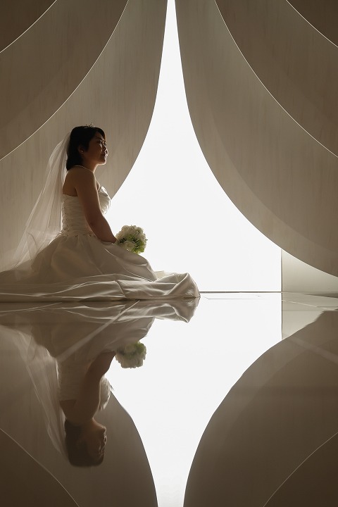 【ご友人様と一緒に♪】ソロフォトウェディング