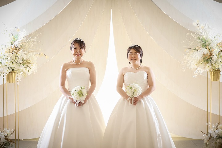 【ご友人様と一緒に♪】ソロフォトウェディング