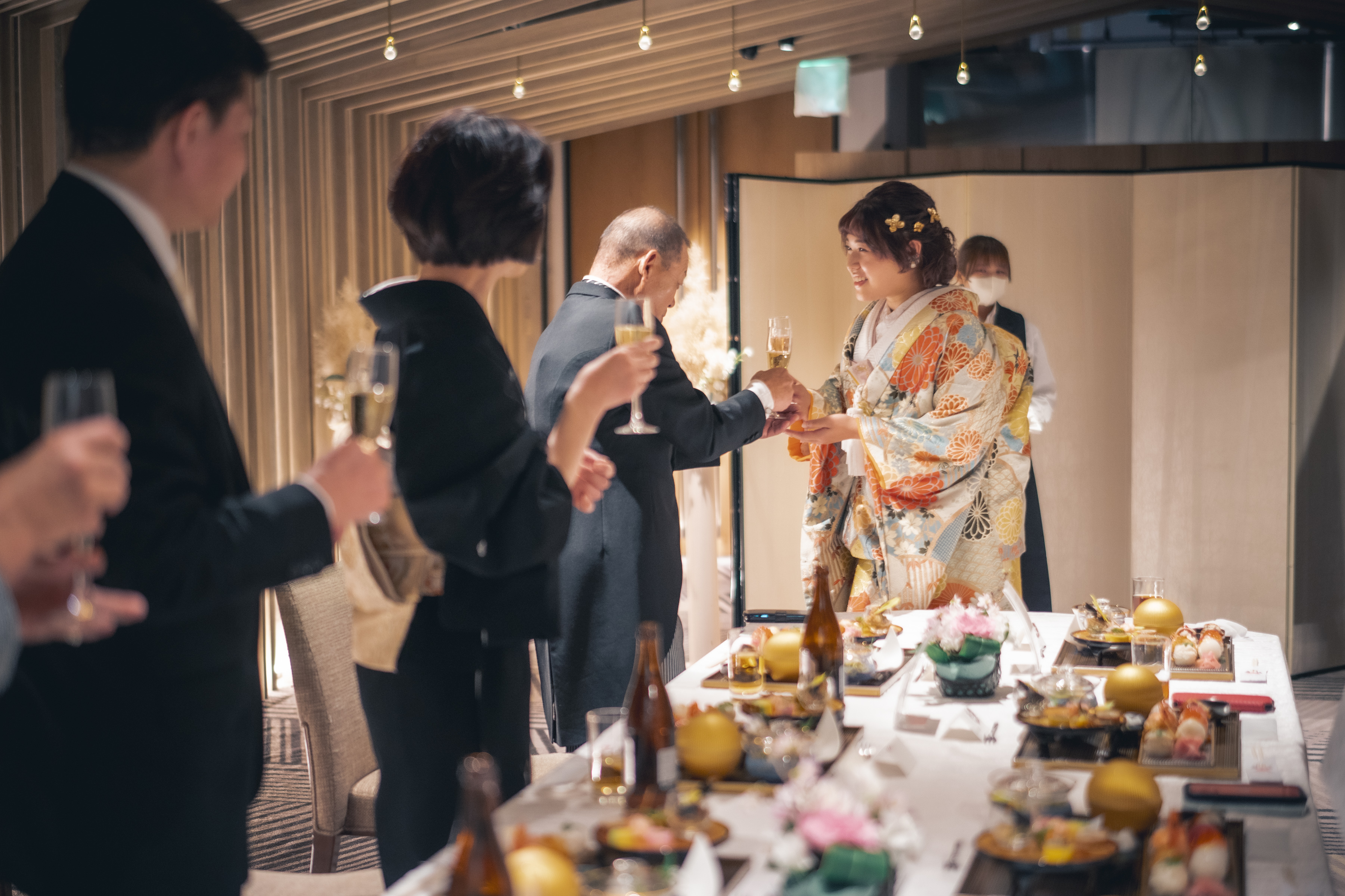 フォトウェディングの後はご家族様と会食も♪