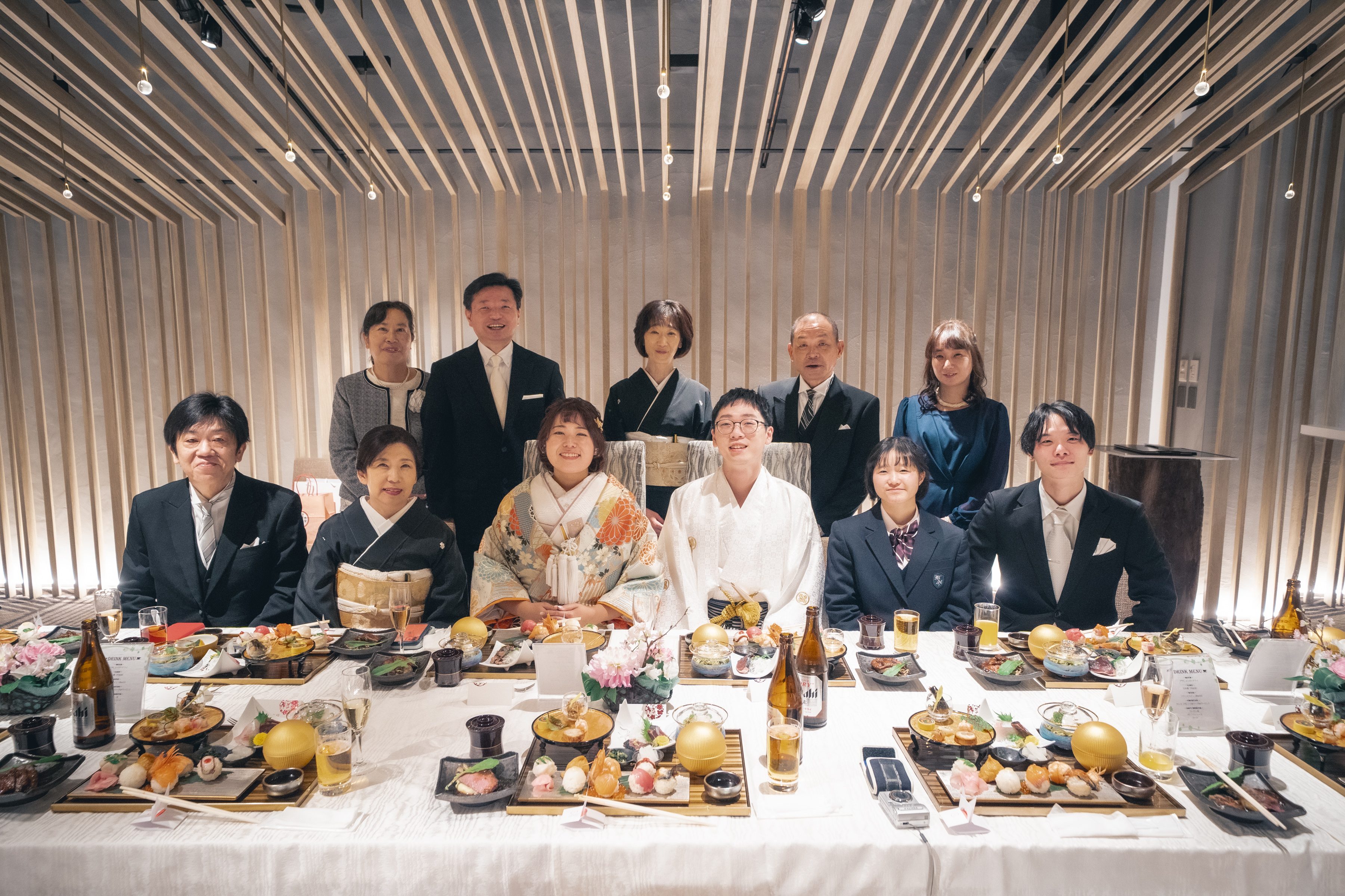 フォトウェディングの後はご家族様と会食も♪