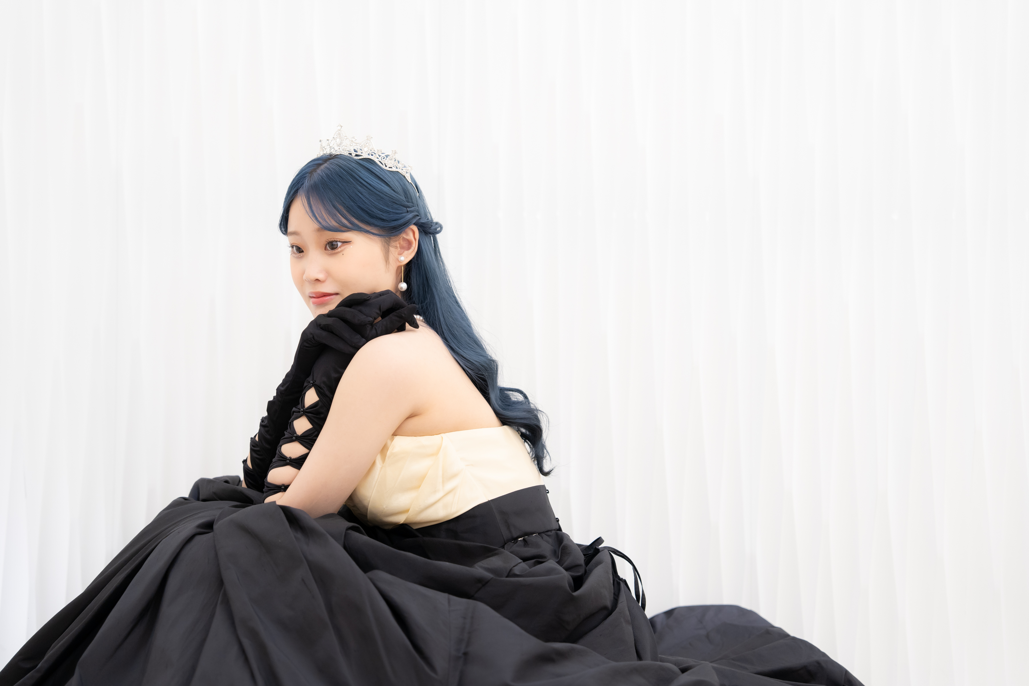 チャペルでクールに、シックなフォトウェディング！