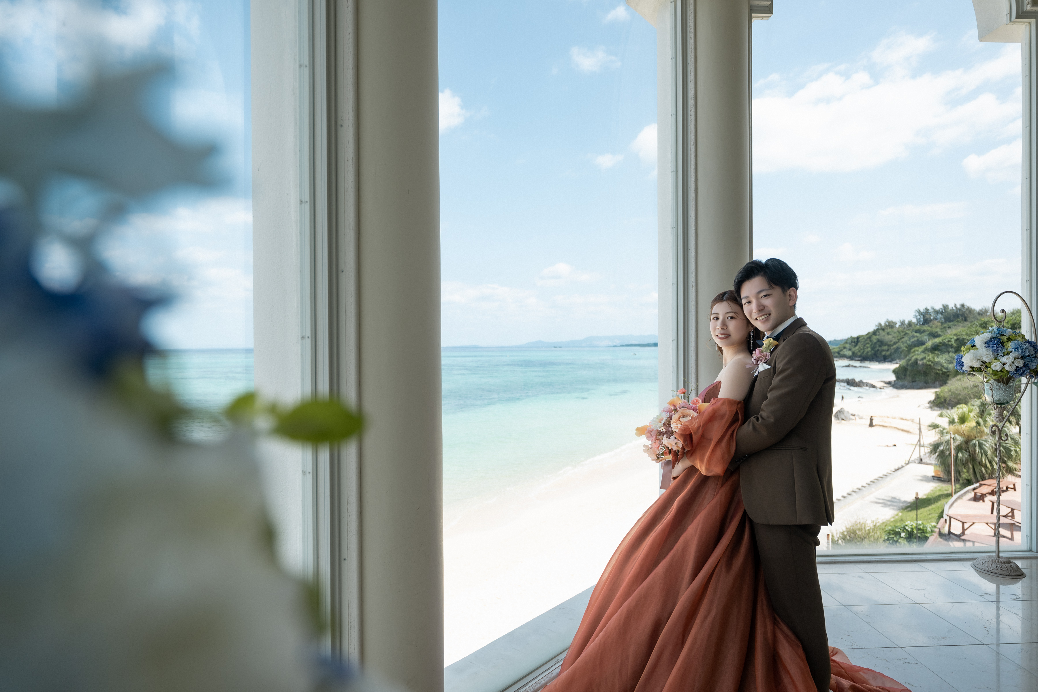 沖縄旅行で叶えた、海と光に包まれる後撮りフォトウエディング