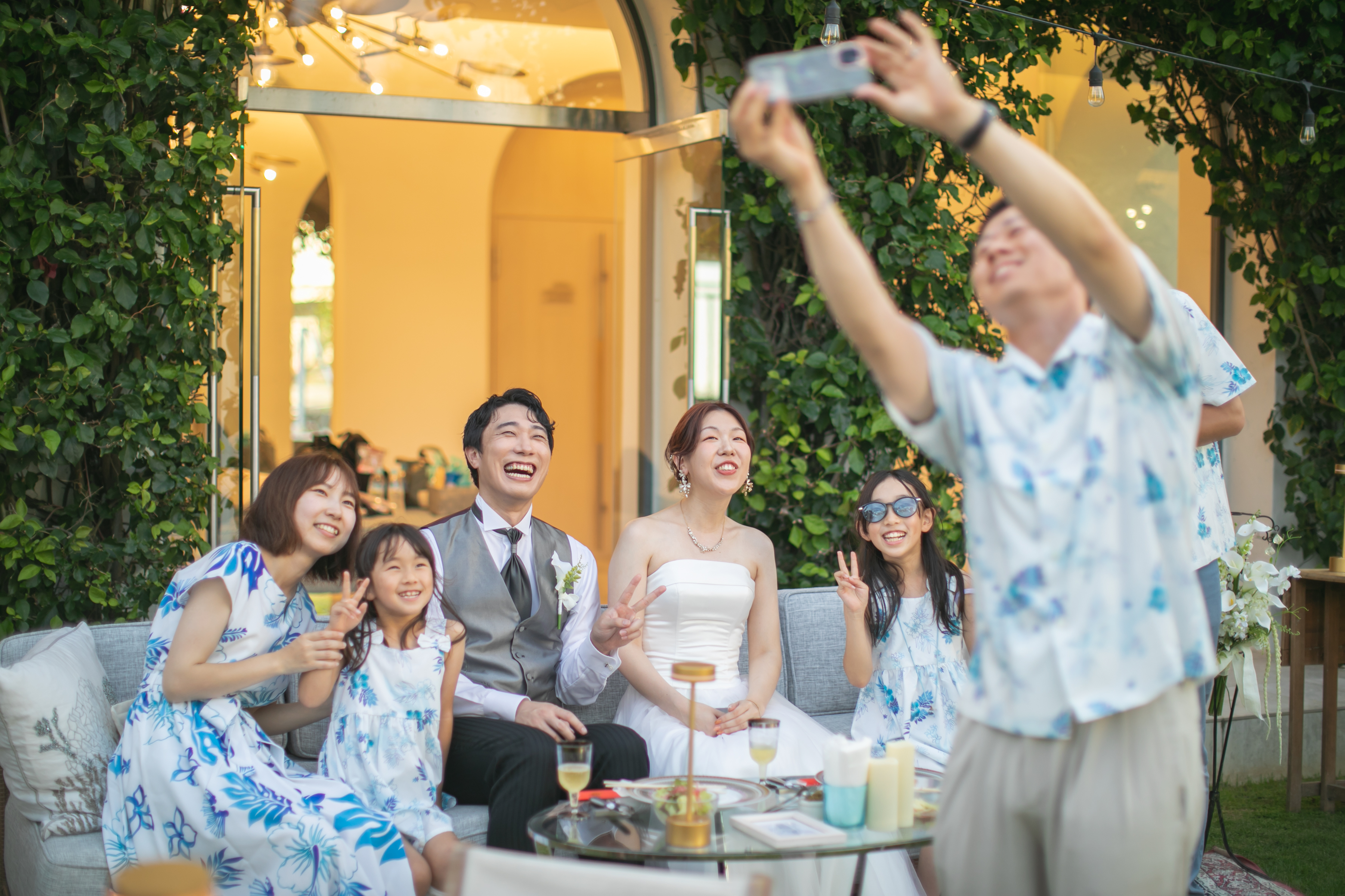 挙式なしでも叶う「お披露目フォト＆会食」