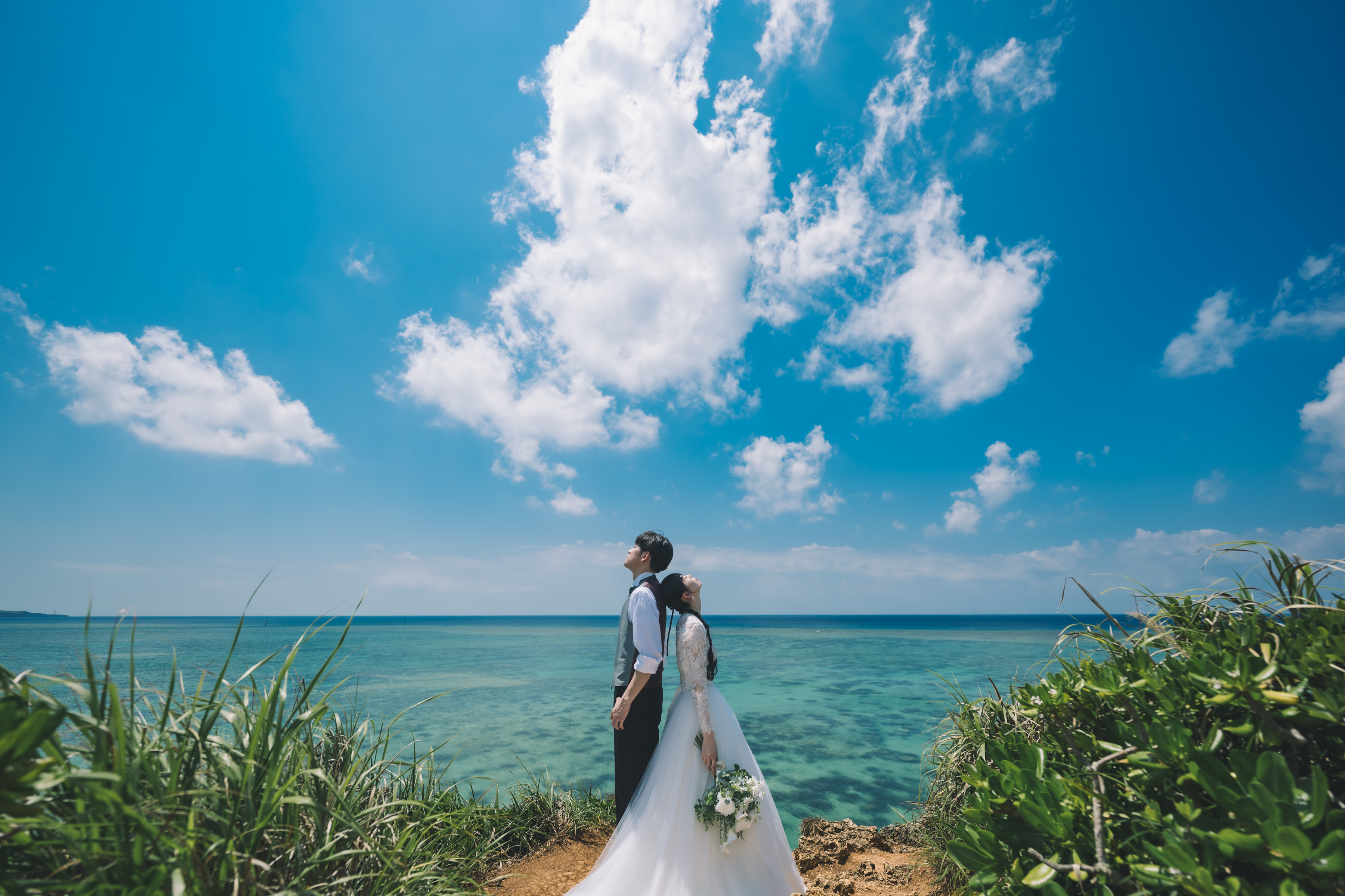 青の洞窟だけじゃない！真栄田岬で叶える、ダイナミック＆神秘的な「崖＋ビーチ」