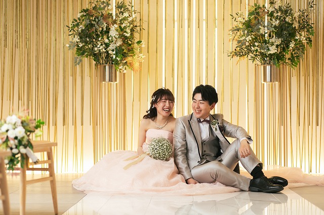 【洋装２点フォト】ウエディングドレスと、カラードレスでのプチロケーション撮影