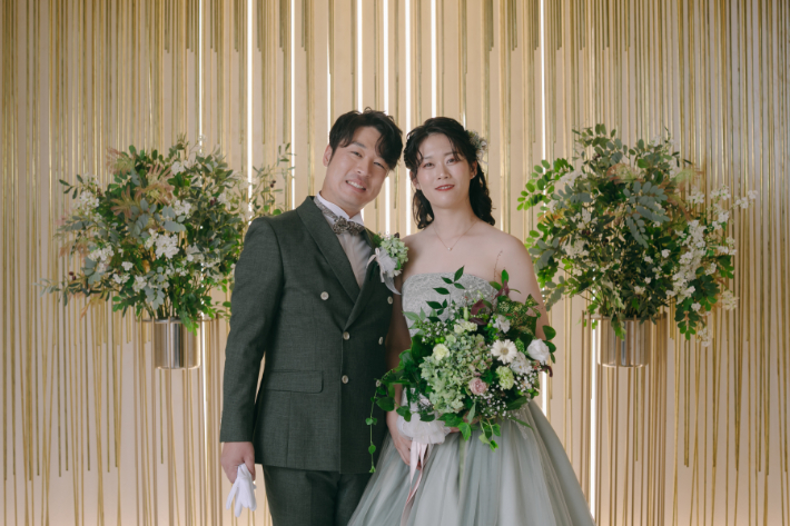 ドレス、タキシード、ブーケの色味を合わせたリンクコーデ💓