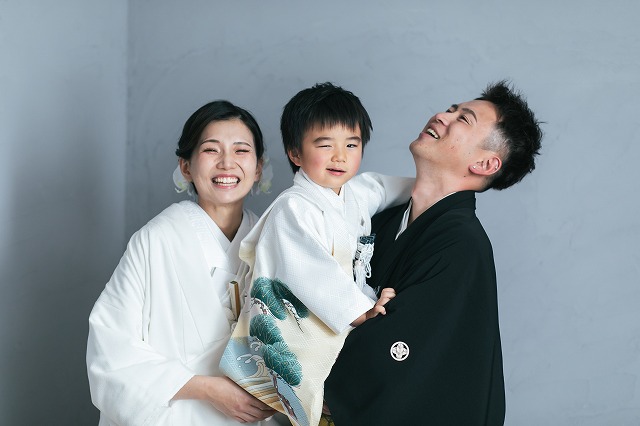 【和装1点フォト】チャペル+スタジオでファミリーフォト