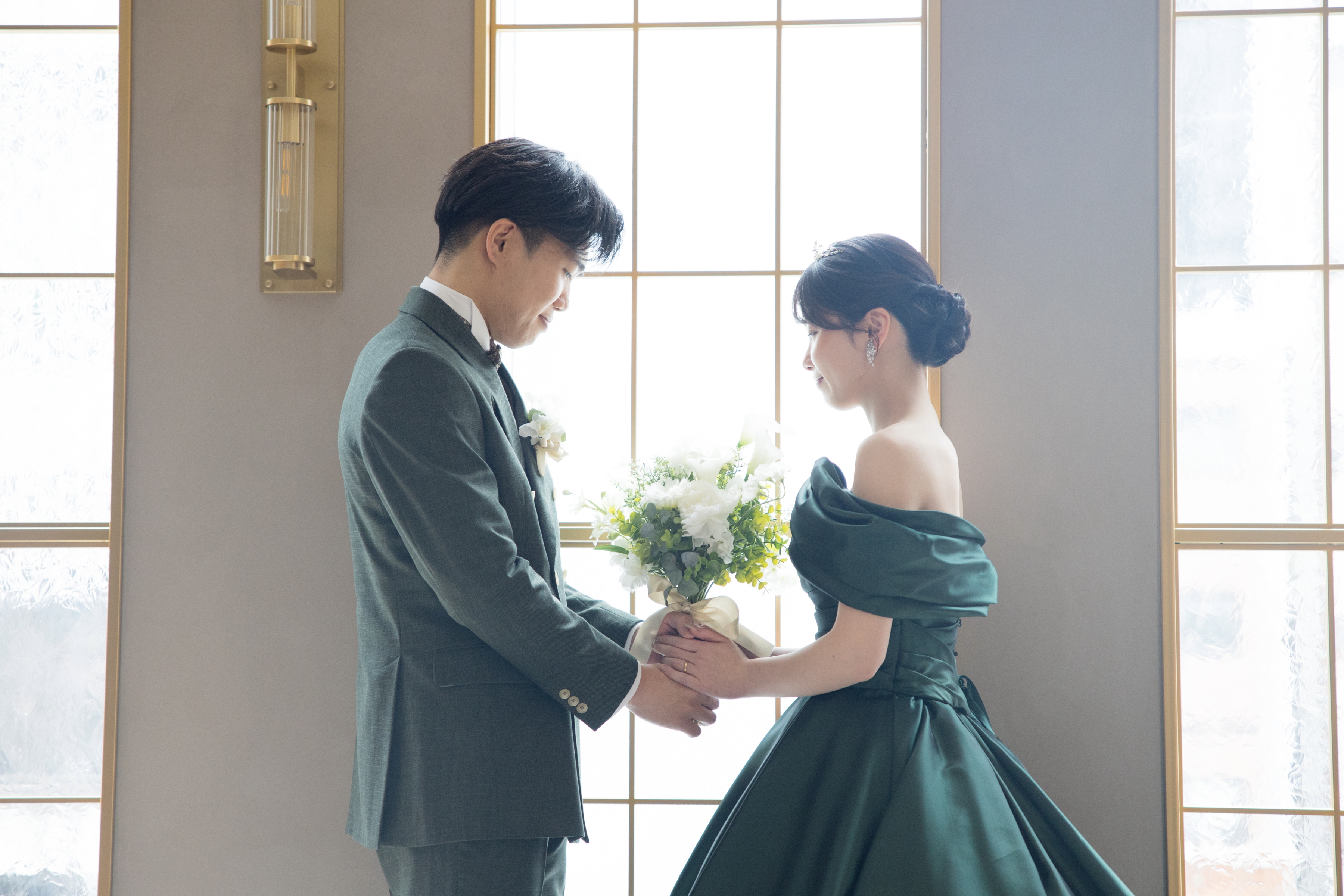 グリーンで彩る、ナチュラル&上品なフォトウェディング