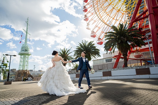 神戸店では、フォトでも結婚式でもハーバーランドの海を背景に素敵な写真が残ります!