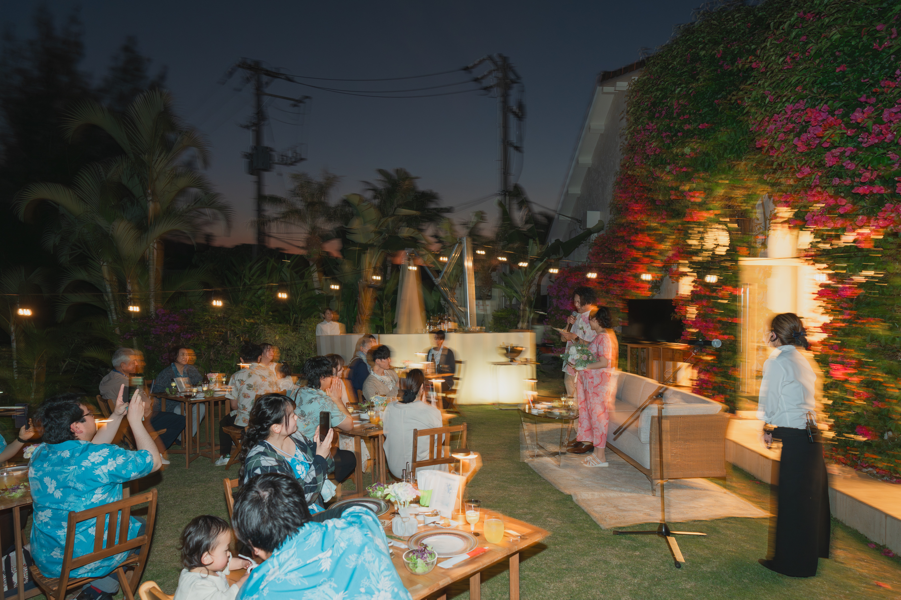 かしこまらないのがお二人らしい。大切なゲストと囲むガーデンBBQ！