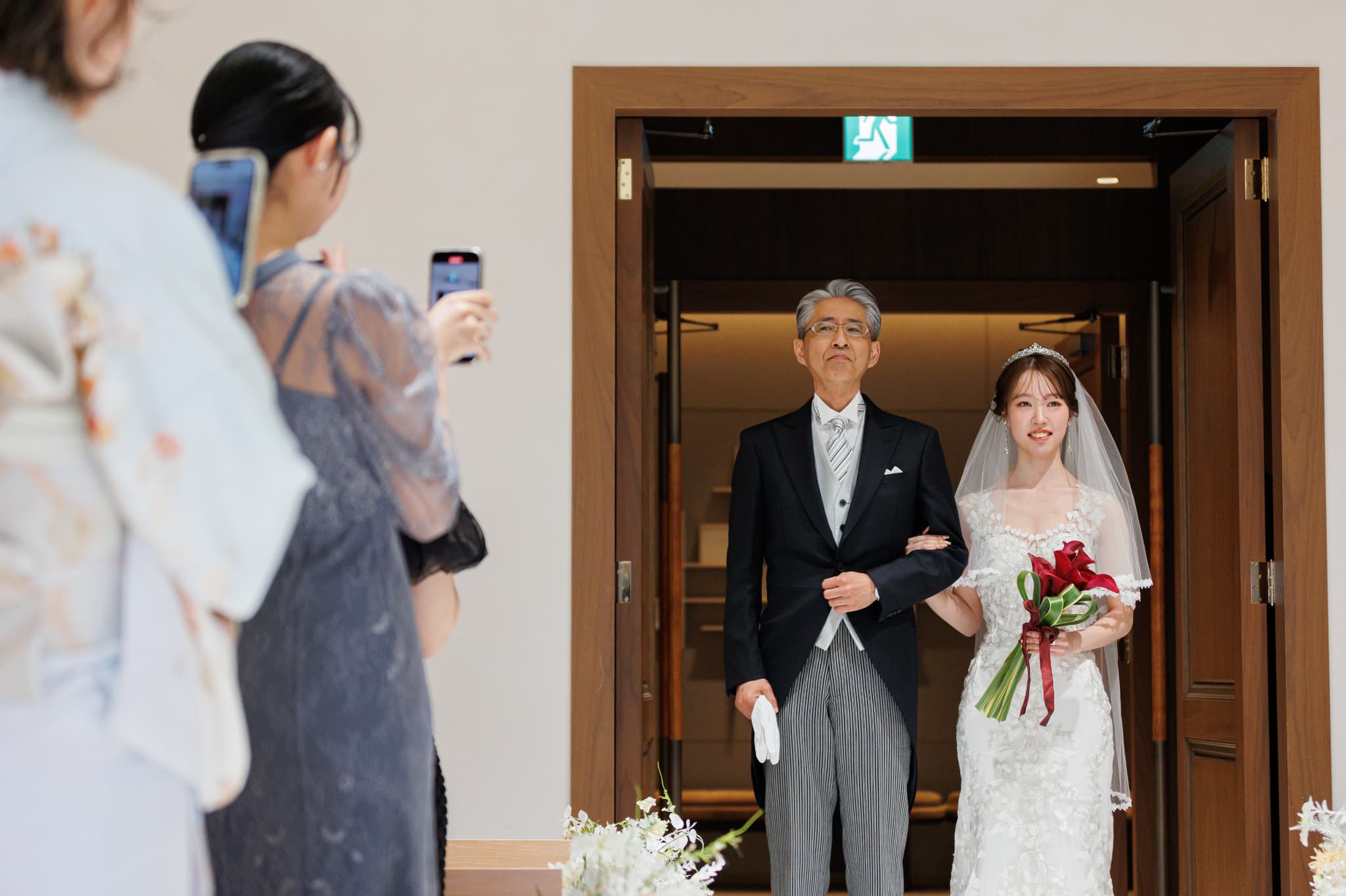 夕景と夜景に包まれた、温かな小さな結婚式お台場Wedding