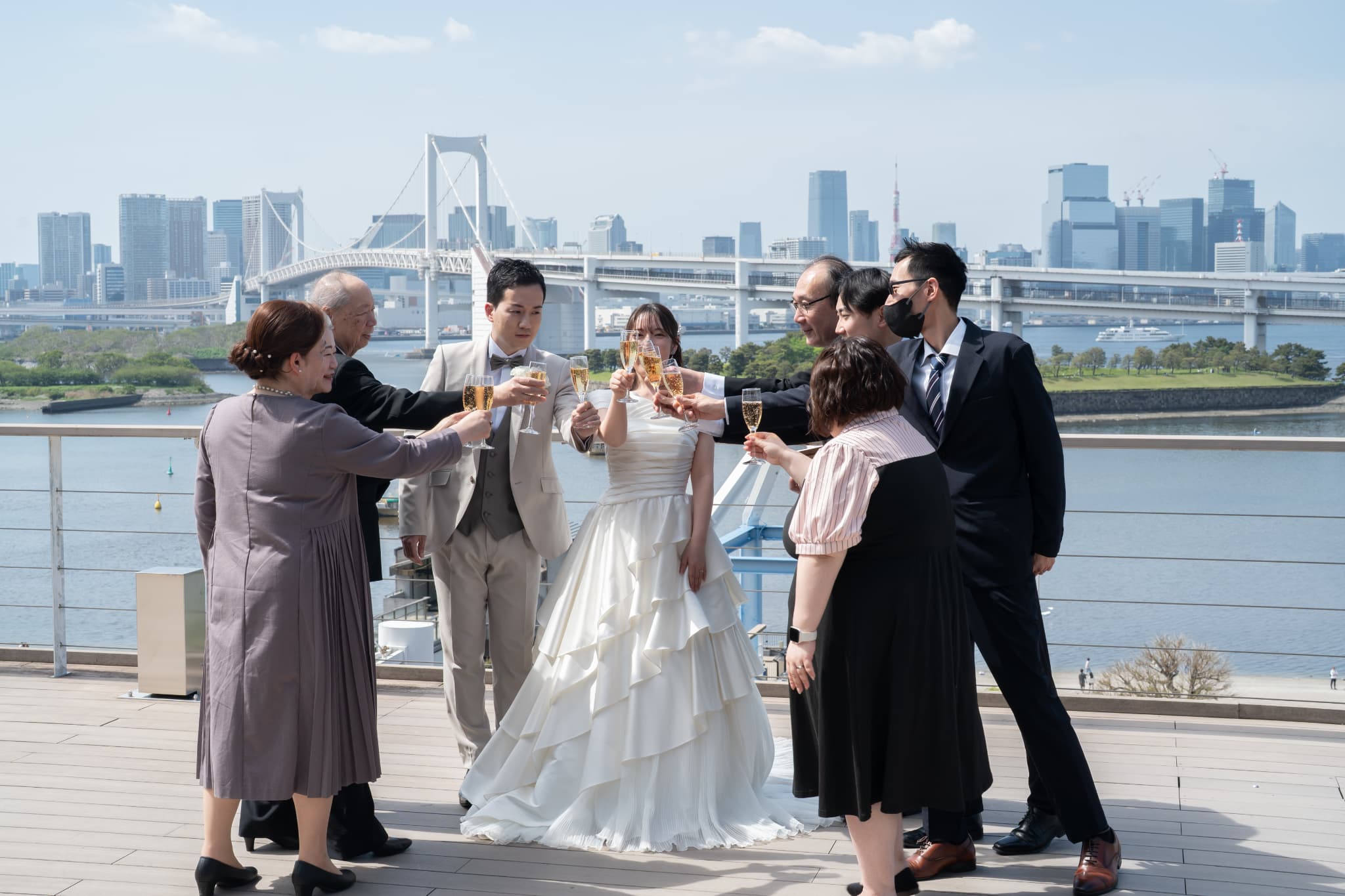 【小さな結婚式お台場店】前撮りと、ご家族との少人数挙式レポート