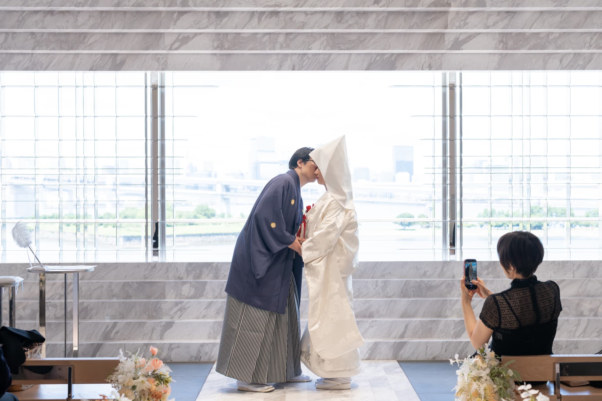 和装で彩る特別な一日。国境を越えて結ばれたお二人の結婚式♥