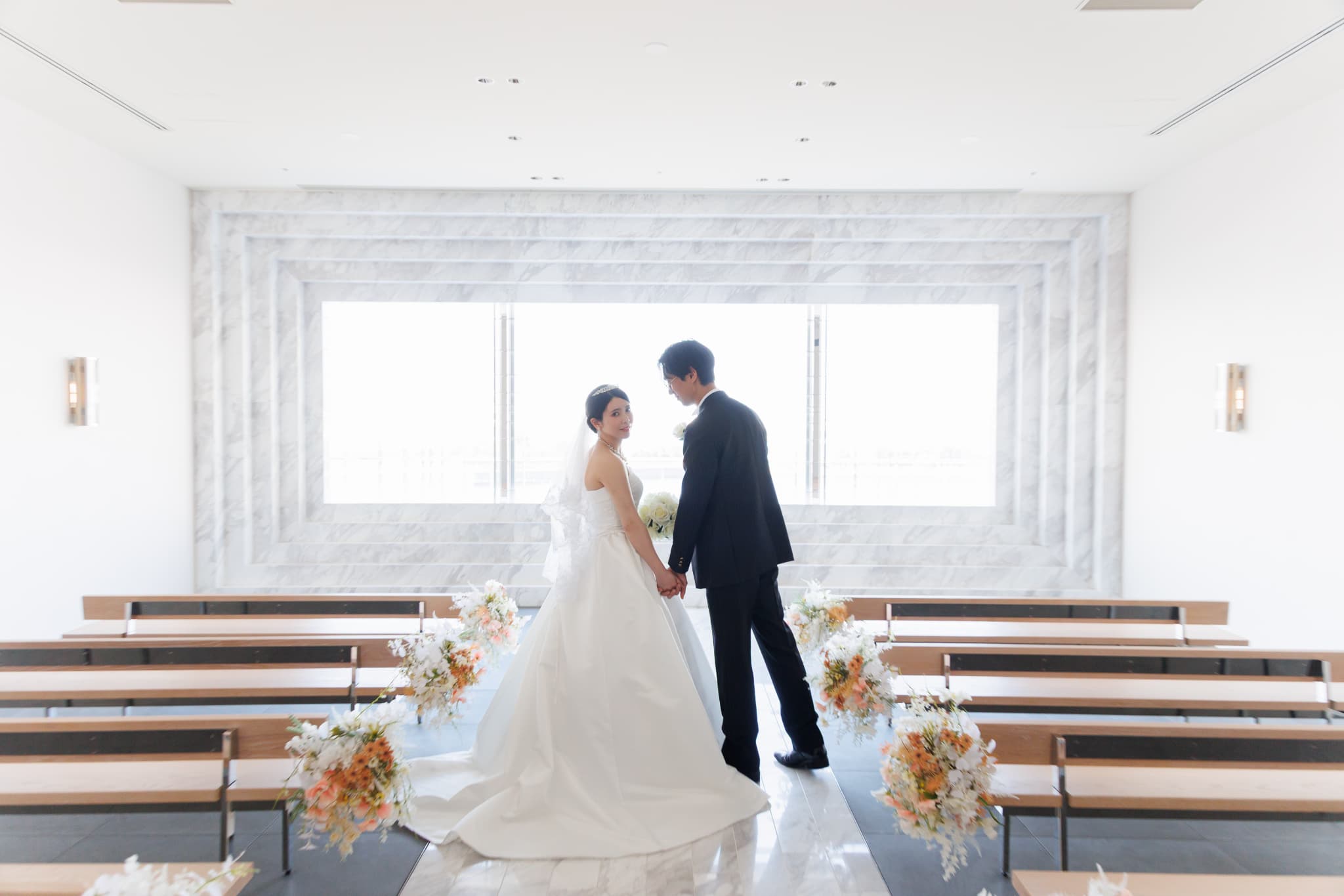 撮影でおすすめの「オーバーカラードレス」とは？？