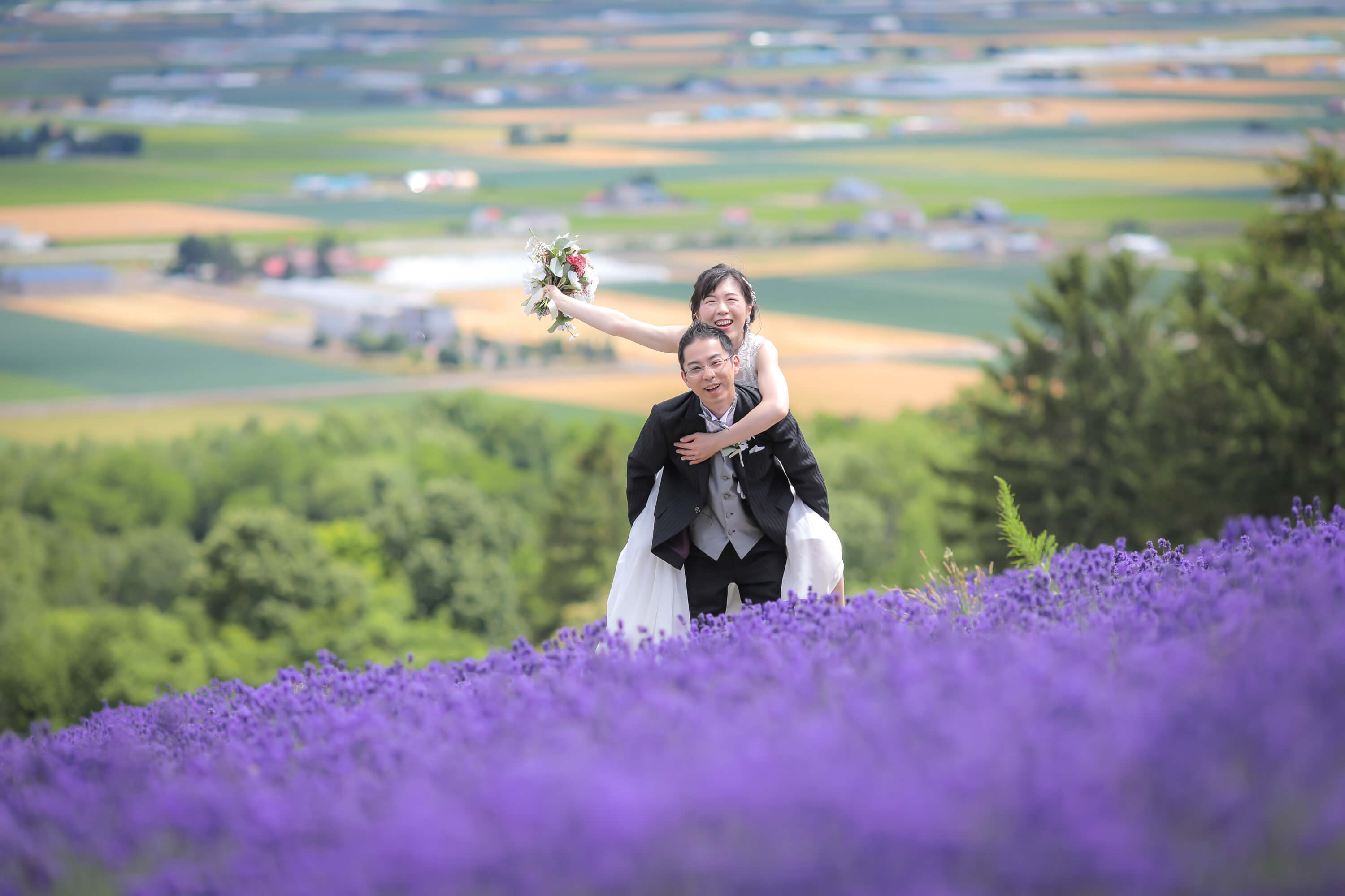 富良野市内最大のラベンダー畑でWEDDING♡