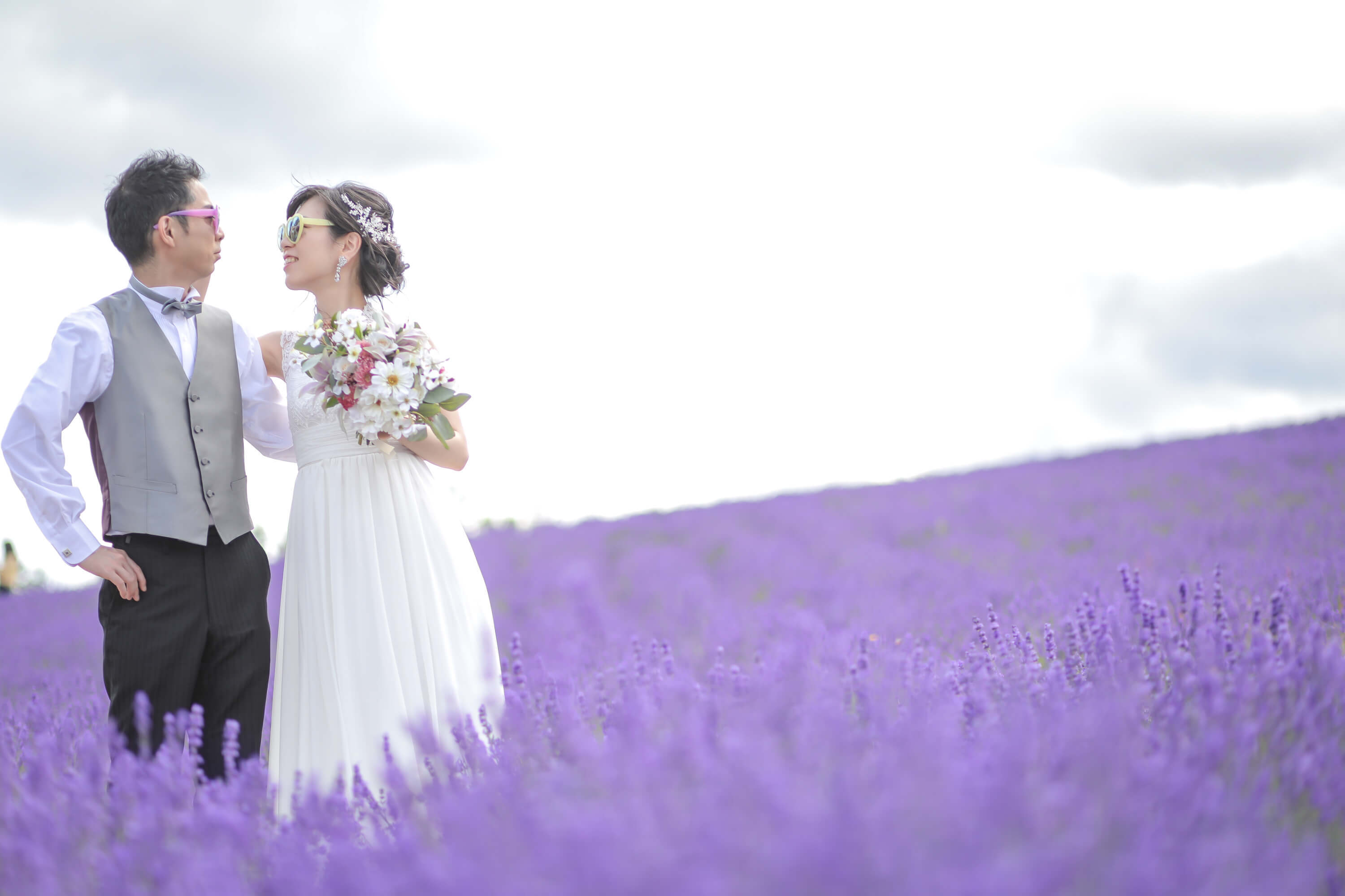 富良野市内最大のラベンダー畑でWEDDING♡