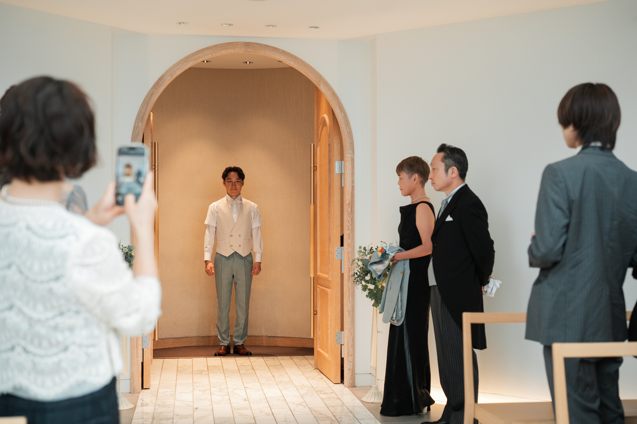 新郎最後の身支度