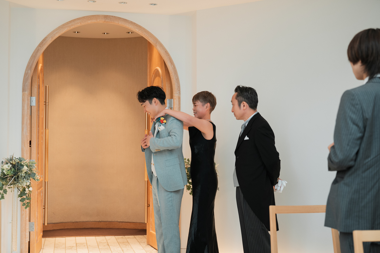 新郎最後の身支度