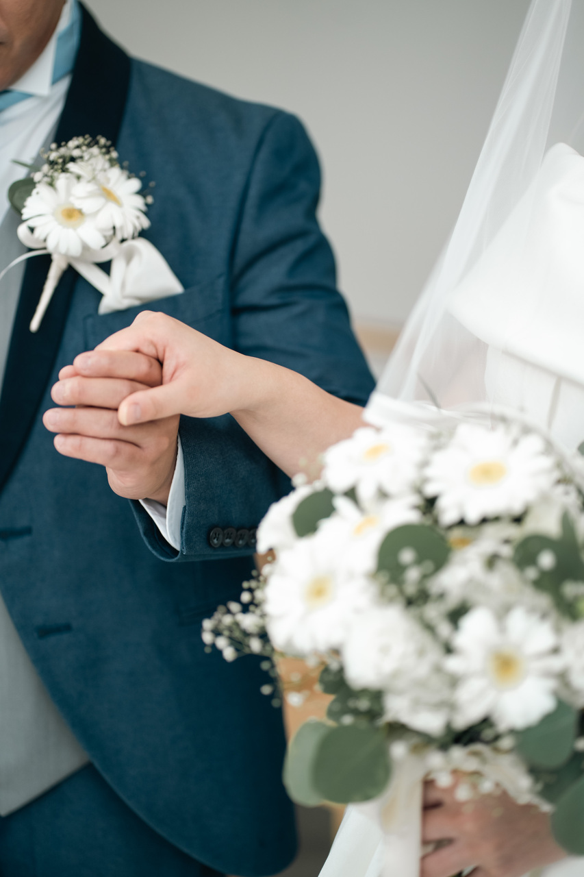 【コラム】なぜブーケとブートニアは同じお花で作る？