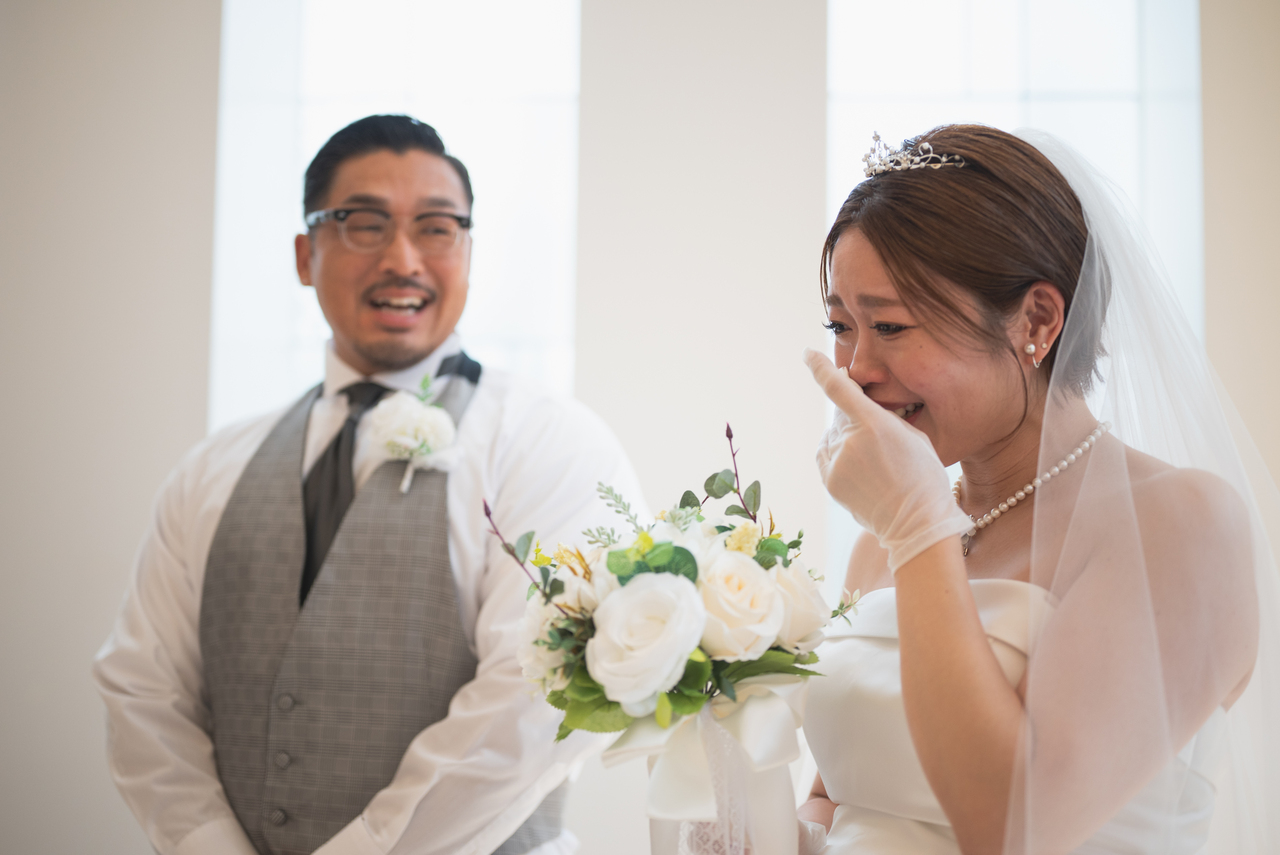 家族から新郎新婦へサプライズ挙式