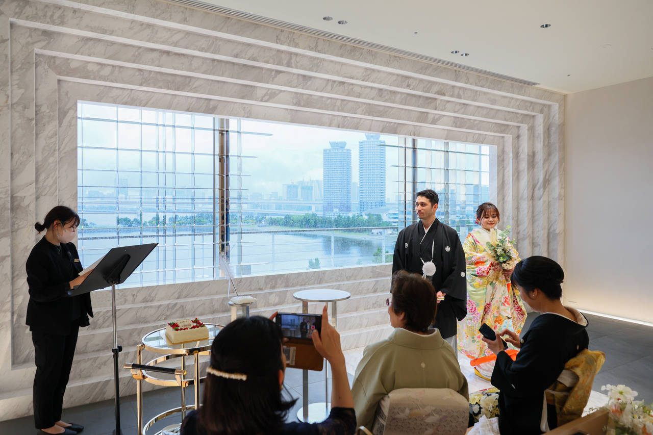 家族だけで、チャペルで叶える和装結婚式