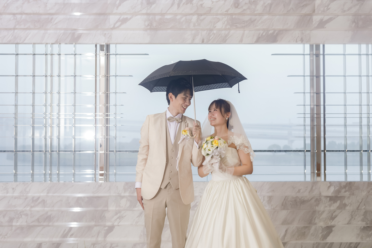 どんな時も一緒にいようね！レインウェディング☔