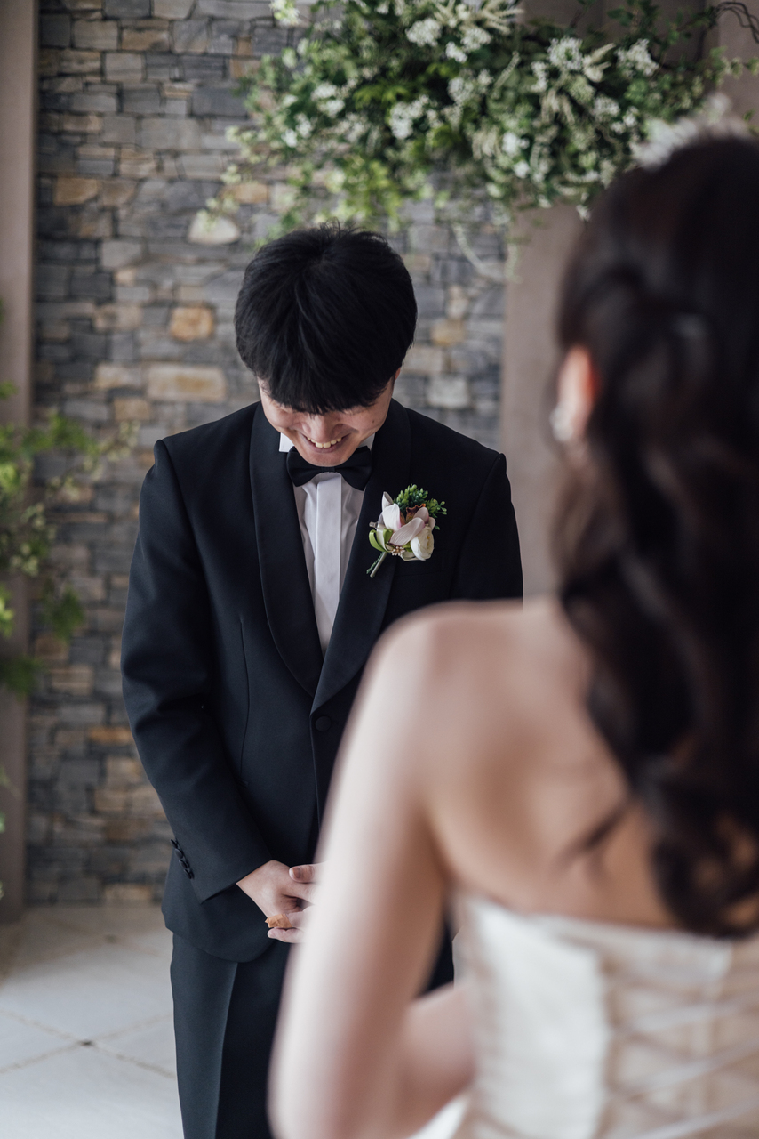 ドレスの見どころ!ファーストミートのご案内?