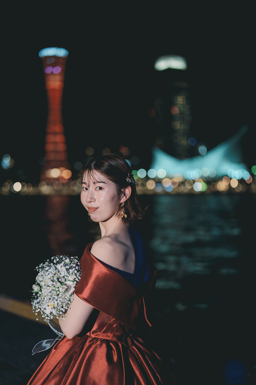 神戸の夜景に映える、赤のカラードレスでナイトロケーション撮影♡