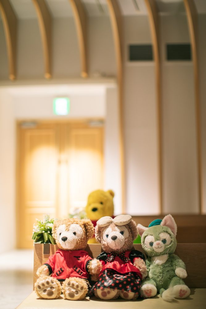 ぬいぐるみに見守られながらお二人だけの誓いのお式