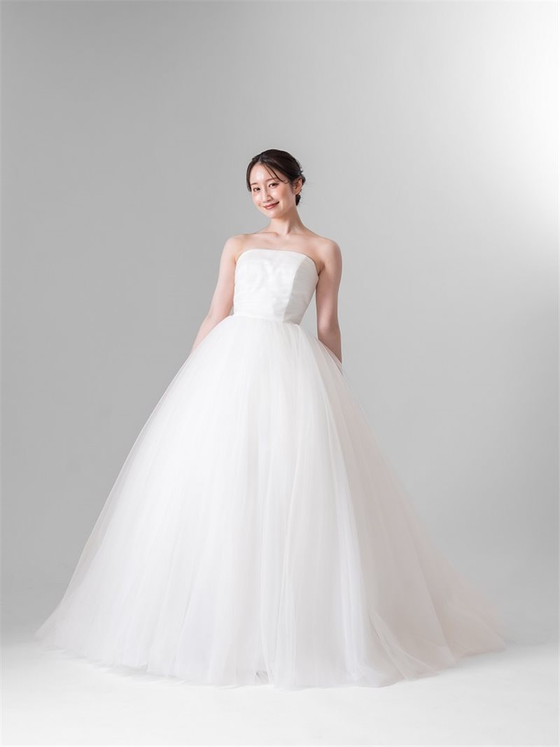 運命の一着に出会える2つの最新ドレスをご紹介?✨