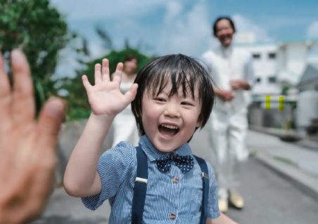 ブライダル業界でトップシェアを誇る、弊社カメラマン集団「ラヴィファクトリー」