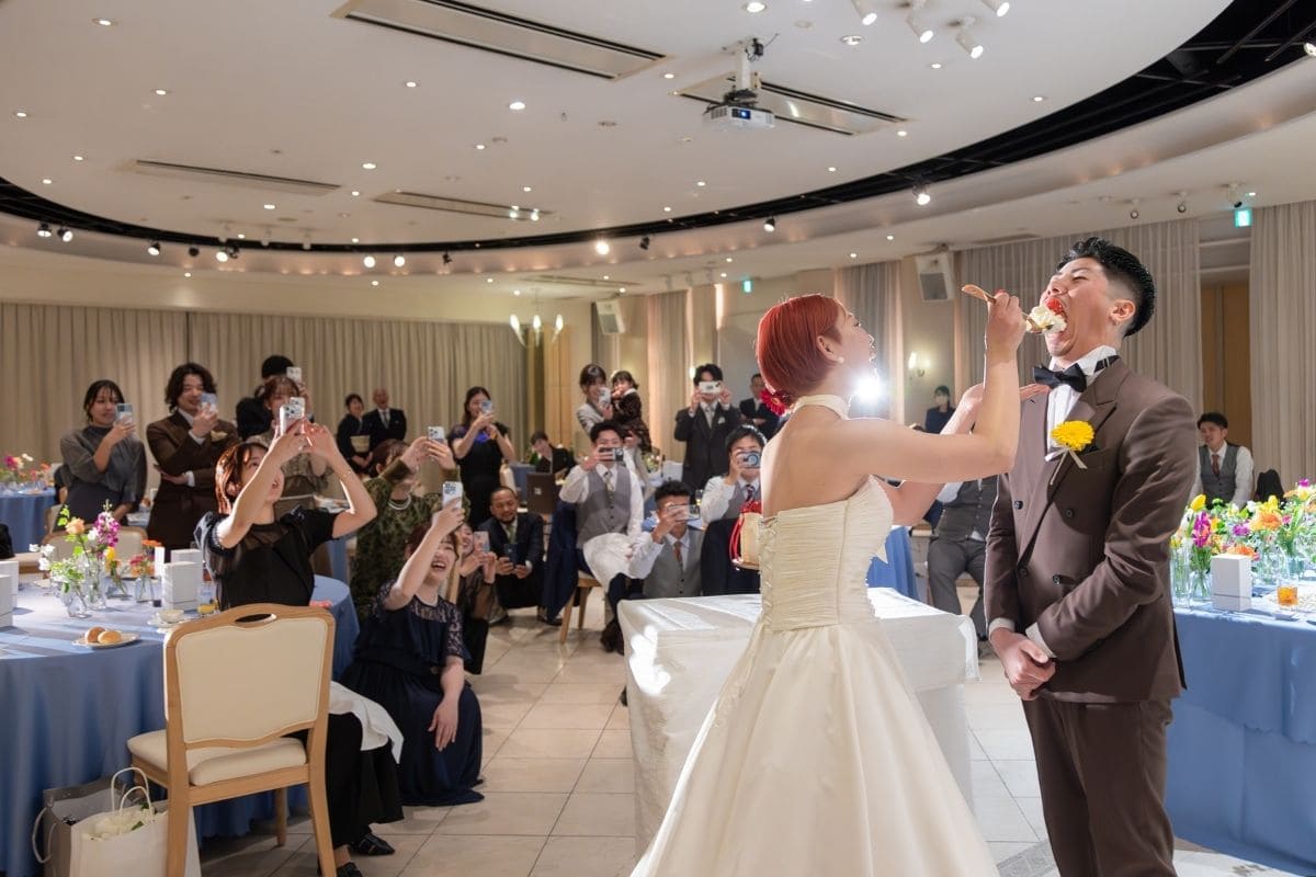 ​デニムで魅せる、新しいお色直しのカタチ