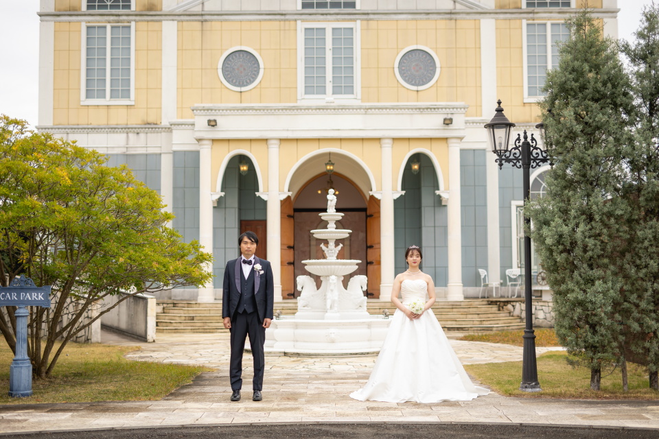小さな結婚式松山店～ウェディングドレス　外撮影～
