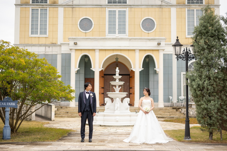小さな結婚式松山店～ウェディングドレス　外撮影～