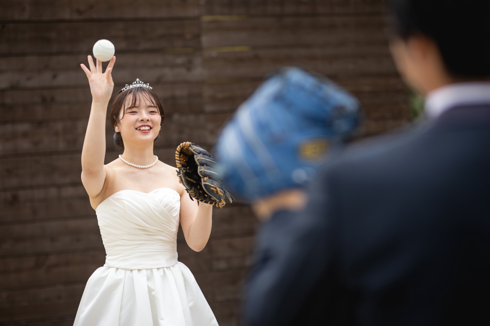 小さな結婚式松山店～ウェディングドレス　外撮影～