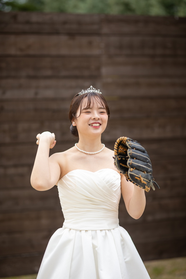 小さな結婚式松山店～ウェディングドレス　外撮影～