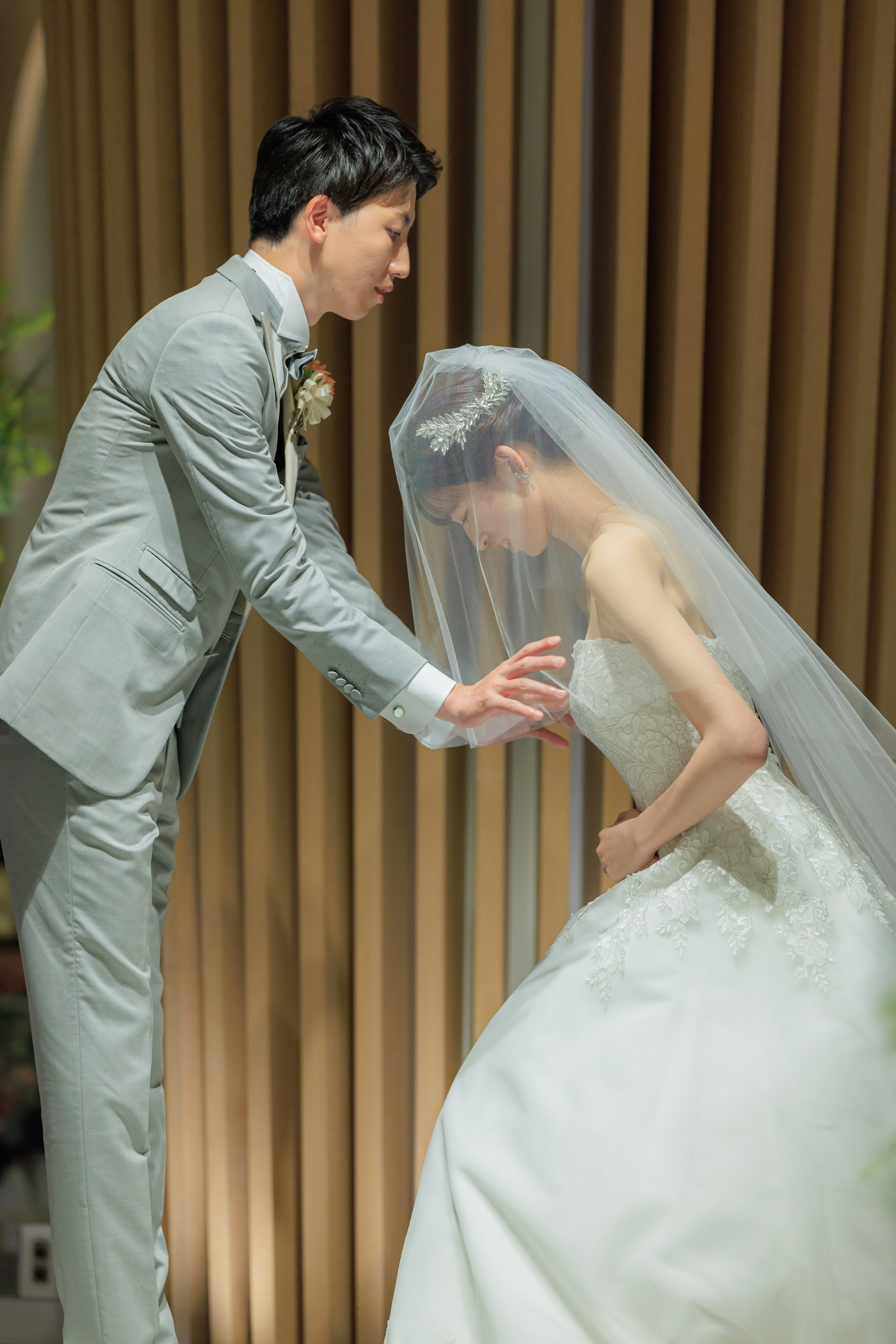 人気演出をご紹介~挙式編 オーバーカラードレス再入場~