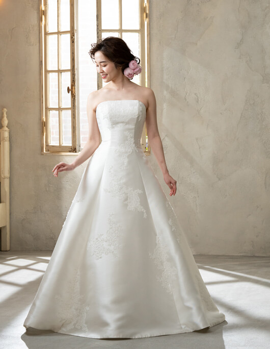 小さな結婚式のウエディングドレス　part1