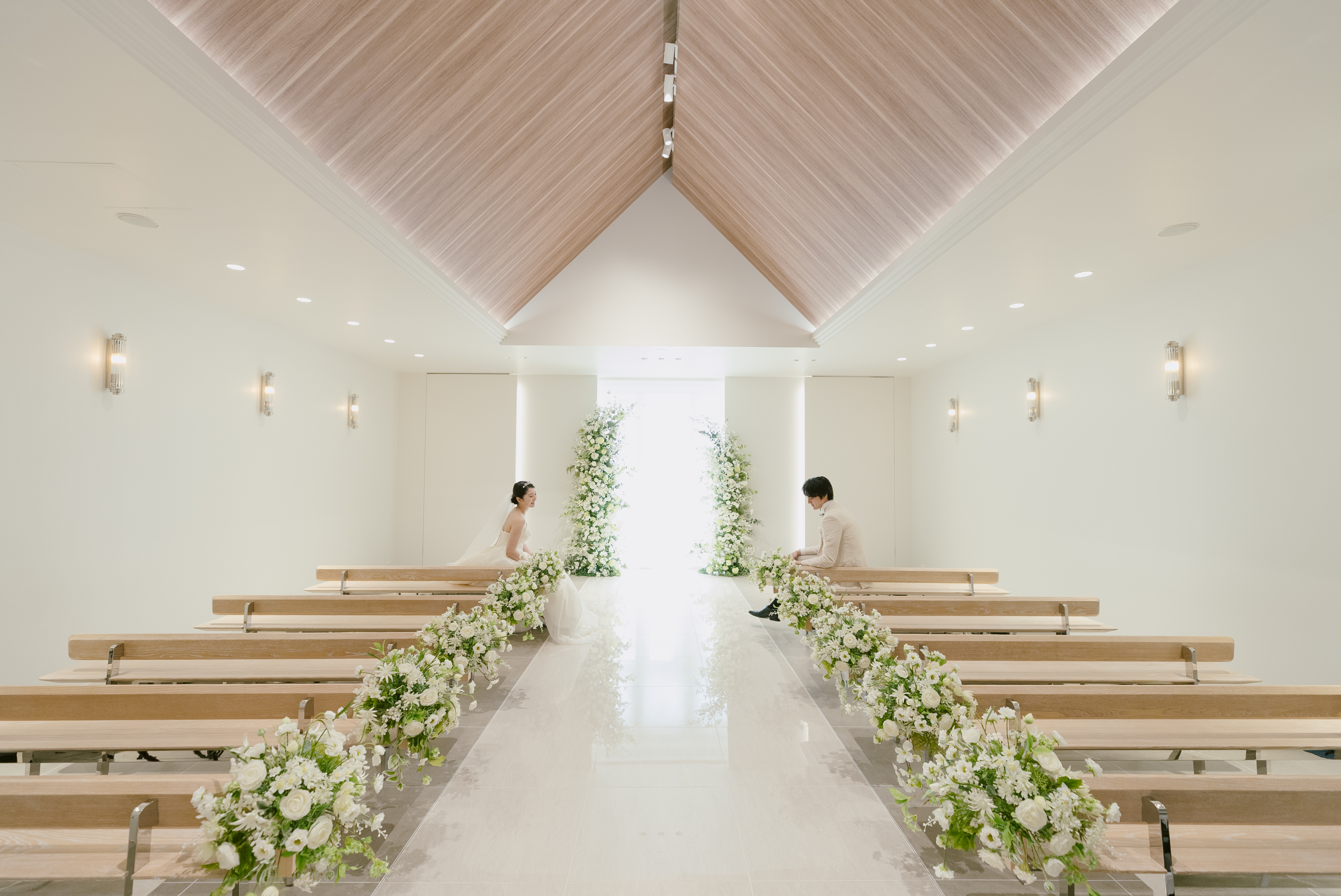 やさしい光と笑顔に包まれる、特別な挙式の時間