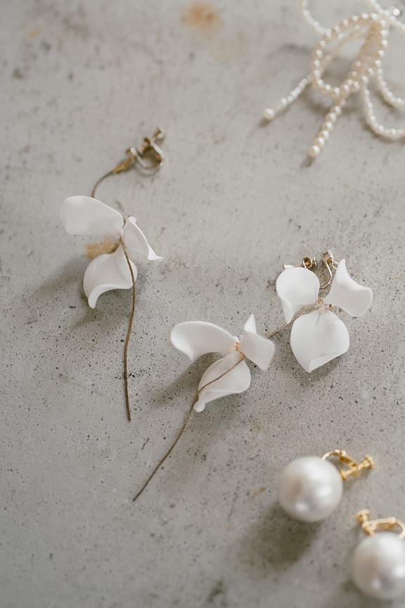 【新作小物】左右で表情を変える＊上品クレイイヤリング