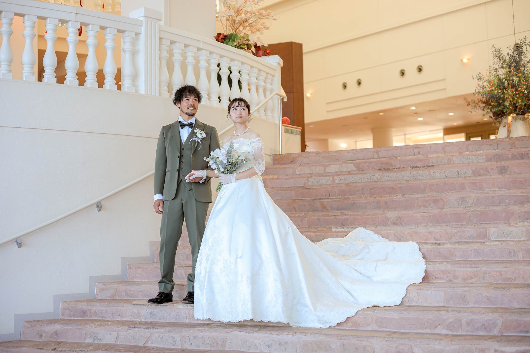 非日常を感じる 開放感のあるエントランス