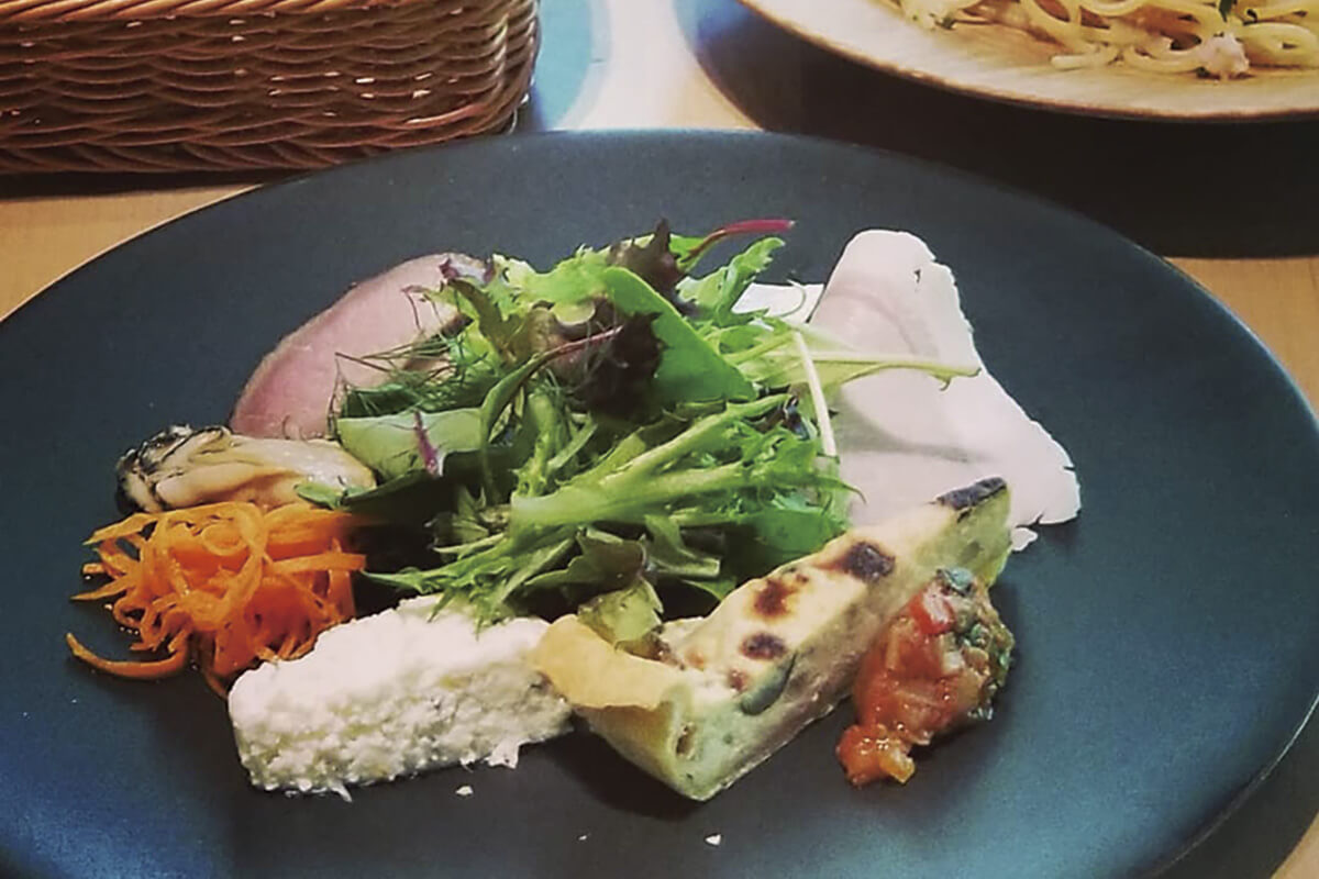 シェ・ヨシ（しあわせ創庫）のお料理について