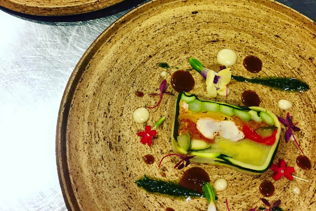 シェ・ヨシ（しあわせ創庫）のお料理について